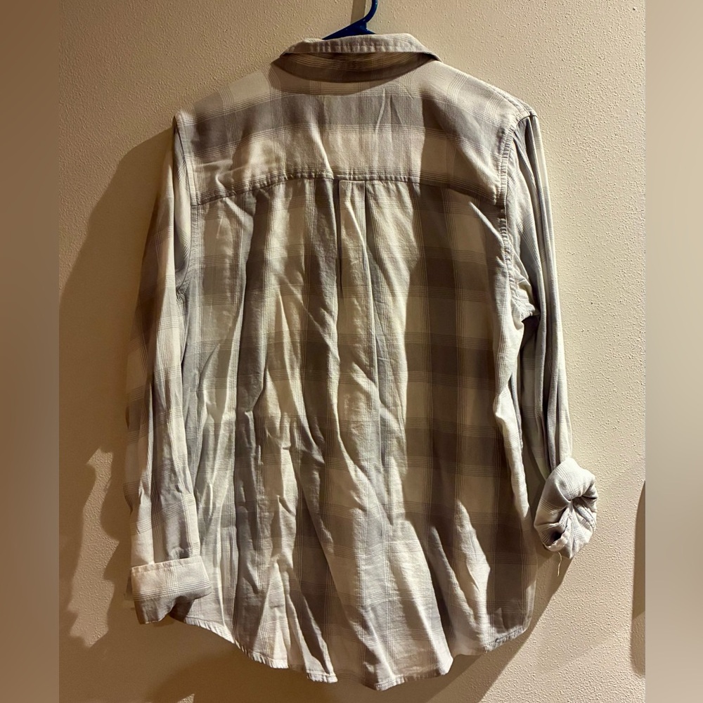 Old Navy Women’s Black and White Plaid Shirt - Picture 3 of 3